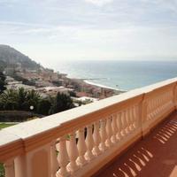 Апартаменты в пригороде в Италии, Вентимилья, 100 кв.м.