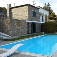 Вилла в центре города в Италии, Вентимилья, 270 кв.м.