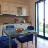 Вилла в центре города в Италии, Вентимилья, 270 кв.м.