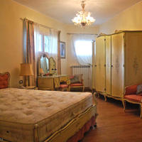 Квартира в пригороде в Италии, Вентимилья, 270 кв.м.