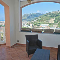 Квартира в пригороде в Италии, Вентимилья, 270 кв.м.