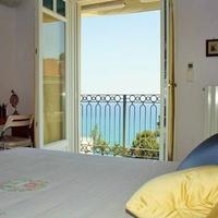 Квартира в пригороде в Италии, Вентимилья, 55 кв.м.