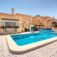 Villa in the suburbs in Spain, Comunitat Valenciana, Alicante, 130 sq.m.