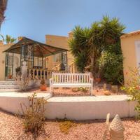 Villa in the suburbs in Spain, Comunitat Valenciana, Alicante, 130 sq.m.