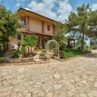 Villa in the suburbs in Republic of Cyprus, Lemesou, 500 sq.m.