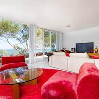 Villa at the first line of the sea / lake, in the suburbs in Spain, Comunitat Valenciana, Alicante, 212 sq.m.