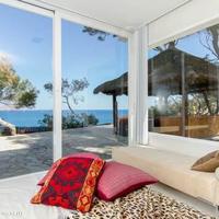 Villa at the first line of the sea / lake, in the suburbs in Spain, Comunitat Valenciana, Alicante, 212 sq.m.