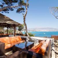 Villa at the first line of the sea / lake, in the suburbs in Spain, Comunitat Valenciana, Alicante, 212 sq.m.