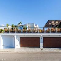 Villa in the suburbs in Spain, Comunitat Valenciana, Alicante, 220 sq.m.