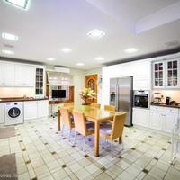 Villa in the city center in Spain, Comunitat Valenciana, Alicante, 787 sq.m.