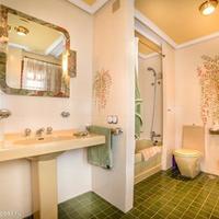 Villa in the city center in Spain, Comunitat Valenciana, Alicante, 787 sq.m.