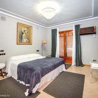 Villa in the city center in Spain, Comunitat Valenciana, Alicante, 787 sq.m.