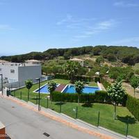 Таунхаус в пригороде в Испании, Каталония, Багур, 208 кв.м.