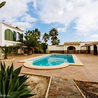 Villa in the suburbs in Spain, Comunitat Valenciana, Alicante, 500 sq.m.