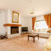 Villa in the suburbs in Spain, Comunitat Valenciana, Alicante, 500 sq.m.