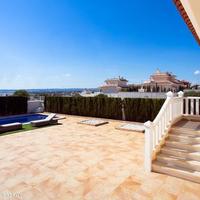 Villa in the suburbs in Spain, Comunitat Valenciana, Alicante, 195 sq.m.