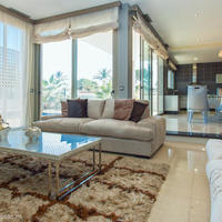 Villa in the suburbs in Spain, Comunitat Valenciana, Alicante, 400 sq.m.