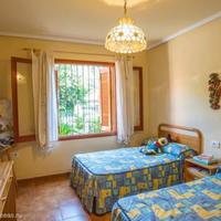 Villa in the suburbs in Spain, Comunitat Valenciana, Alicante, 225 sq.m.