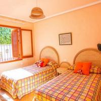 Villa in the suburbs in Spain, Comunitat Valenciana, Alicante, 225 sq.m.