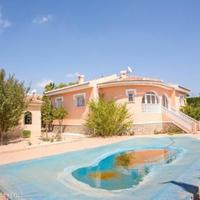 Villa in the suburbs in Spain, Comunitat Valenciana, Alicante, 117 sq.m.