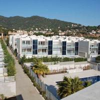 Таунхаус в пригороде в Испании, Каталония, Багур, 105 кв.м.