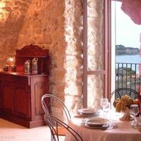 Apartment in the city center, at the first line of the sea / lake in Italy, Vibo Valentia, 180 sq.m.