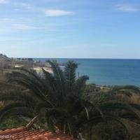 Apartment at the second line of the sea / lake, in the city center in Italy, Vibo Valentia, 79 sq.m.