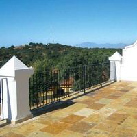 Дом в пригороде в Испании, Андалусия, 395 кв.м.