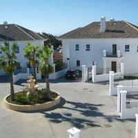 Дом в пригороде в Испании, Андалусия, 395 кв.м.