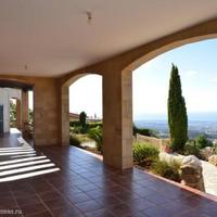 Villa in the suburbs in Republic of Cyprus, Eparchia Pafou