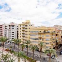 Apartment in the city center in Spain, Comunitat Valenciana, Alicante, 154 sq.m.