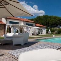 Villa in Italy, Pisa, 310 sq.m.