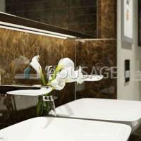 Flat in United Kingdom, England, London, 203 sq.m.