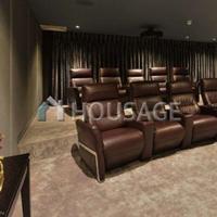 Flat in United Kingdom, England, London, 175 sq.m.