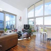 Flat in United Kingdom, England, London, 64 sq.m.