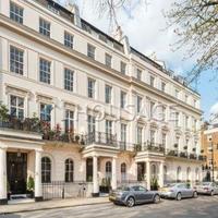 Flat in United Kingdom, England, Wandsworth, 151 sq.m.