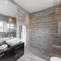 Flat in United Kingdom, England, Wandsworth, 151 sq.m.