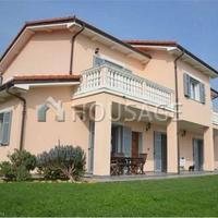 Villa in Italy, Ventimiglia, 250 sq.m.