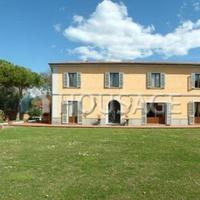 Вилла в Италии, Пиза, 810 кв.м.
