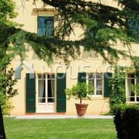 Villa in Italy, Pisa, 1300 sq.m.