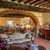 Дом в Италии, Пьенца, 1020 кв.м.