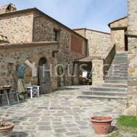 Дом в Италии, Пьенца, 1000 кв.м.