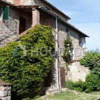 Дом в Италии, Пьенца, 1730 кв.м.