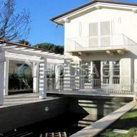 Вилла в Италии, Пиза, 215 кв.м.