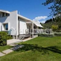 Villa in Italy, Pisa, 345 sq.m.