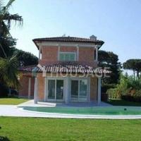 Вилла в Италии, Пиза, 340 кв.м.