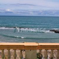 Villa in Italy, San Donnino, 385 sq.m.