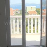 Квартира в пригороде в Черногории, 66 кв.м.