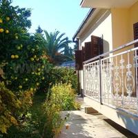 Дом на второй линии моря/озера в Черногории, 100 кв.м.