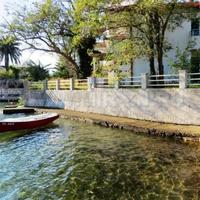 Вилла на первой линии моря/озера в Черногории, 112 кв.м.